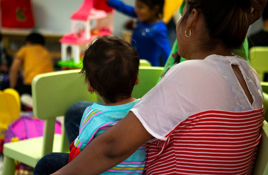 ¡Apoyo para un futuro brillante! Programas de asistencia social para niños y jóvenes en riesgo