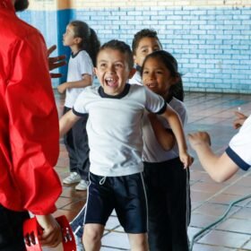 Asistencia social: Transformando vidas de niños y jóvenes en riesgo